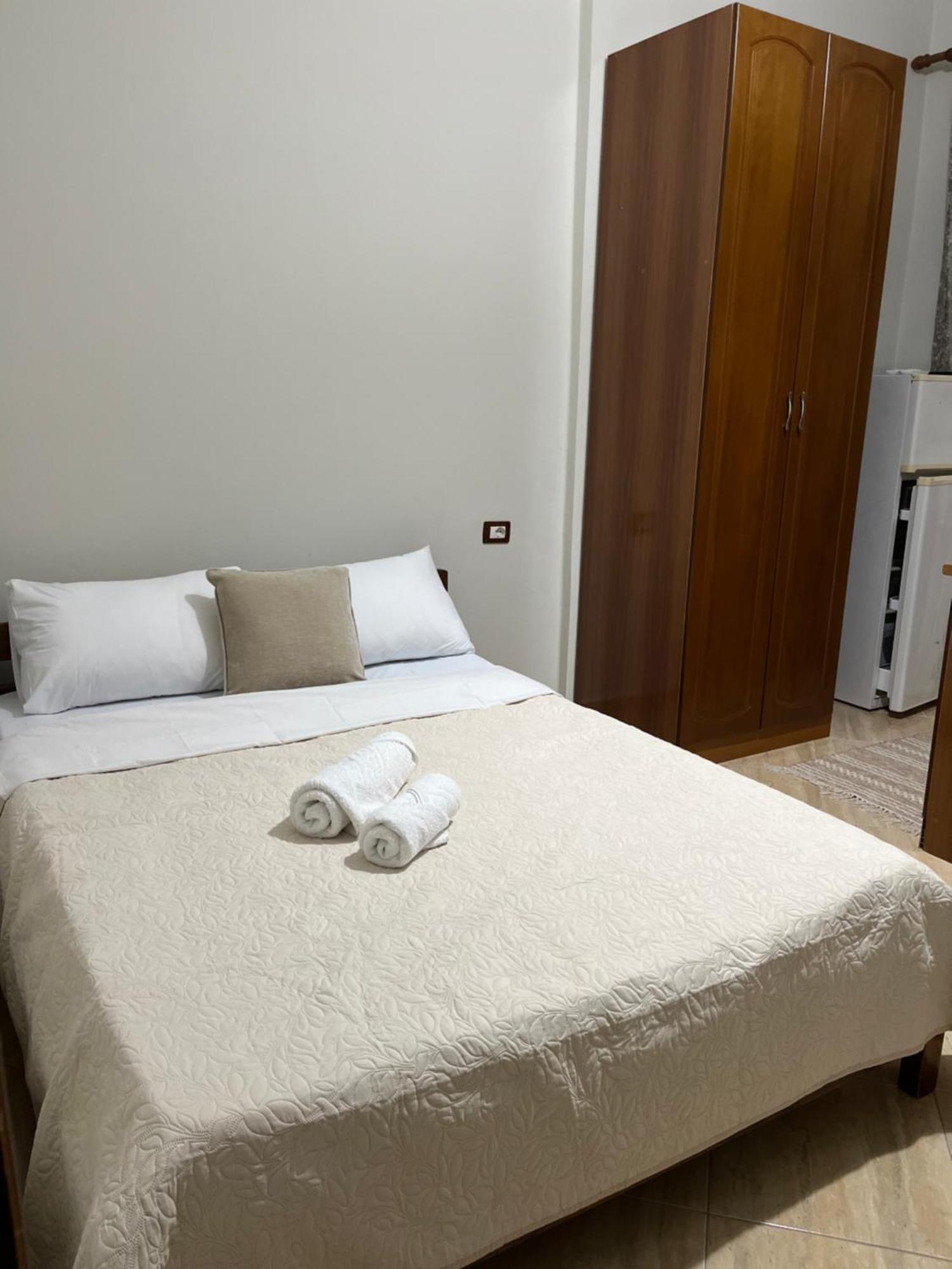 Cozy Rooms Durres Bagian luar foto